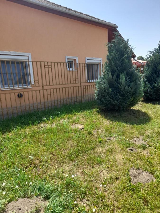 Thermal Apartman Tiszafuered Екстер'єр фото